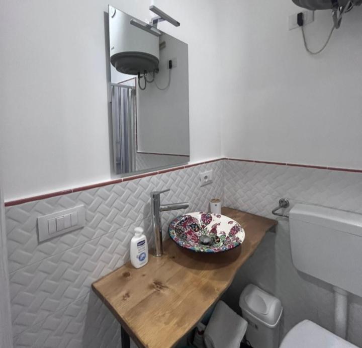 Le Stanze Di Rosalia Bed & Breakfast ปาแลร์โม ภายนอก รูปภาพ